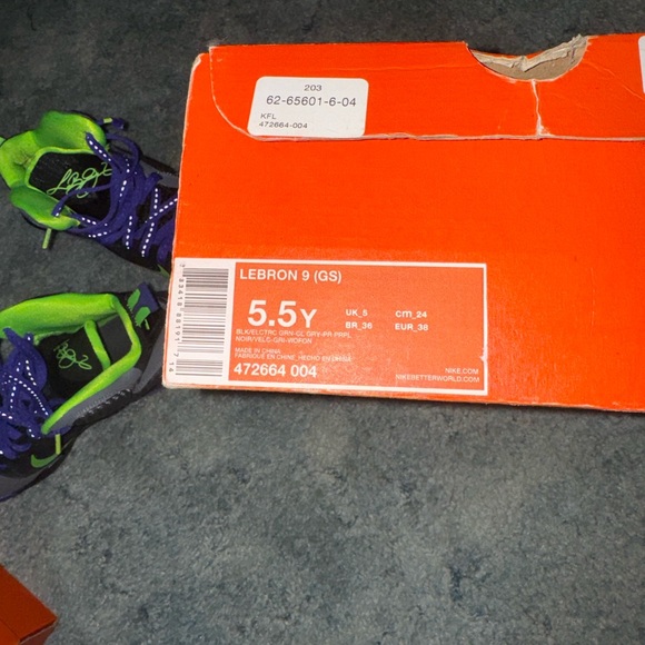 Lebron 9 - Picture 2 of 5